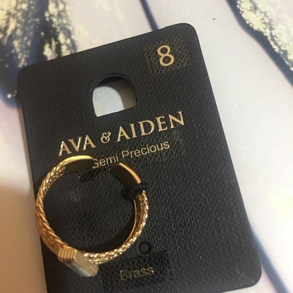 Saks Ava & Aiden Howlite Adjustable Ring Sz 8 LAST ONE NWT - Picture 6 of 6